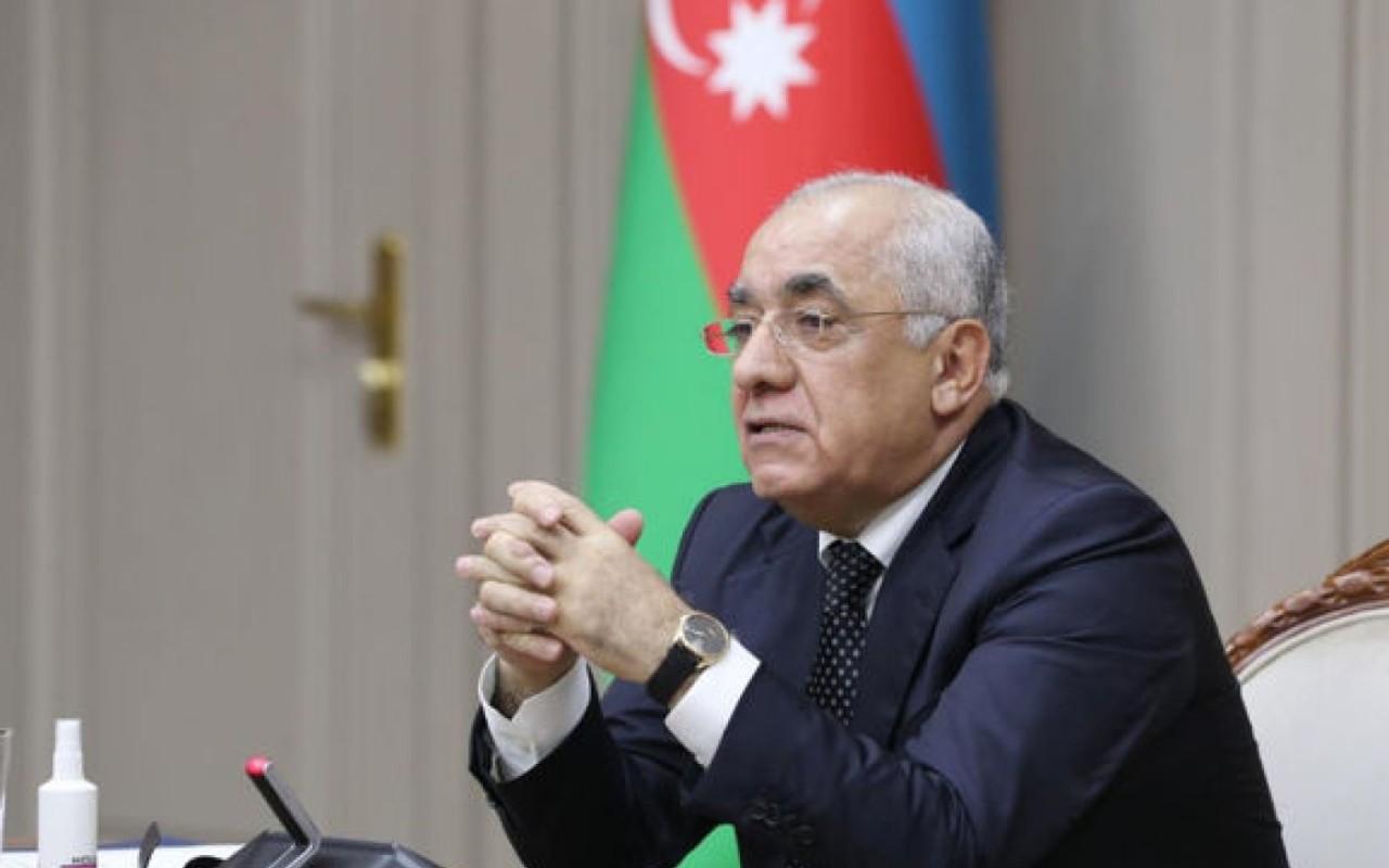 Əli Əsədov məzuniyyətə çıxıb